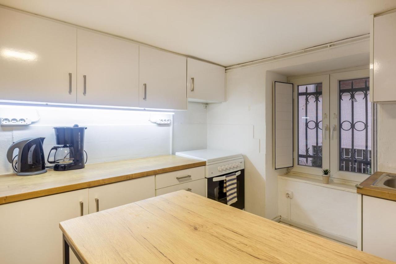 Charming Apartment In The Heart Of Plaka Athén Kültér fotó