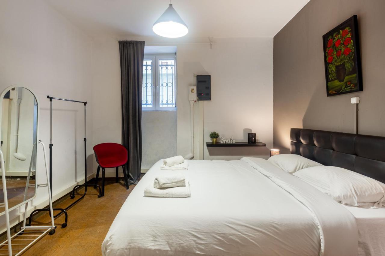 Charming Apartment In The Heart Of Plaka Athén Kültér fotó